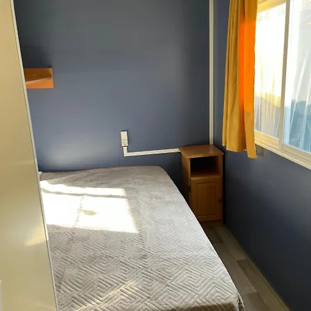 Mobil Avec Avancee Apartamento Sérignan