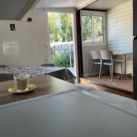 Mobil Avec Avancee Apartamento Sérignan